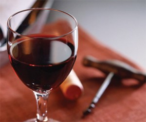 Beber vino tinto es mejor que ir al al Gym
