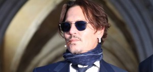 johnny-depp-le-dio-marihuana-a-su-hija
