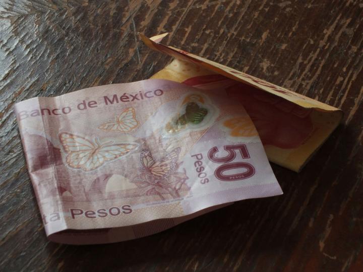mexican-pesos