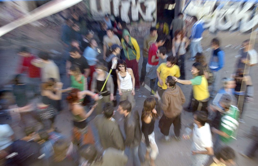 Fiesta en Alicante (Foto de EL PAIS)