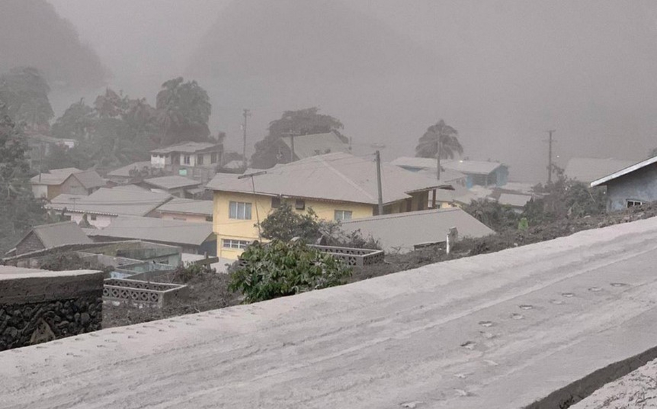 erupcion-volcan-soufriere-provoca-espesas_0_244_862_536