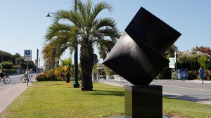 En los últimos años, dos importantes museos europeos han exhibido las esculturas de Gustavo. El emblemático Museo Marino Marini de Italia y el Musee Bernard Boesch en La Baule, Francia
