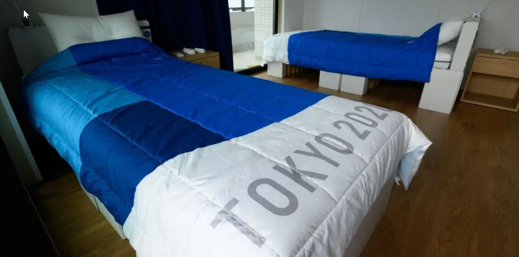 Las camas de cartón en Tokyo 2020 - Akio Kon - via REUTERS