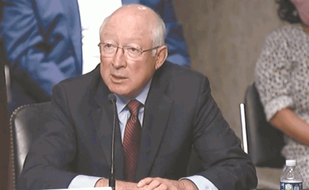 Ken Salazar co mpareció ante el Comité de Asuntos Exteriores del Senado de EU, que debe avalarlo como embajador en México.