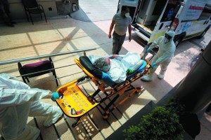 COVID.19 Paciente con COVID-19 es ingresado a un hospital