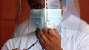 Vacuna anticovid de AstraZeneca tiene mayor efectividad en mexicanos