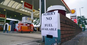crisis-energetica-combustibles-gran-bretana-uk-ap-2