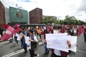 Estudiantes del IPN protestan contra la nueva Ley Organica