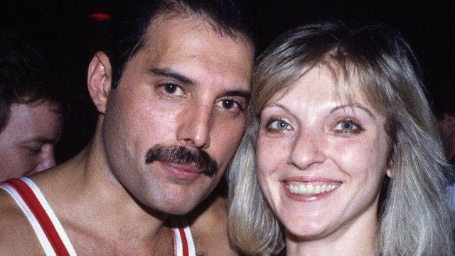 Freddie Mercury, 75 años de su nacimiento: la novia, el villano y la  herencia 'envenenada' | La Estacion del Amor .net Radio Online &   Magazine del Corazón