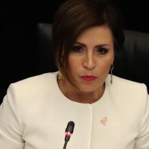 Juez determina que Rosario Robles permanezca en prisión
