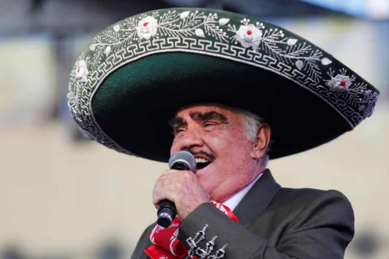 Televisa estrenará serie de Vicente Fernández, pese a demanda de la familia