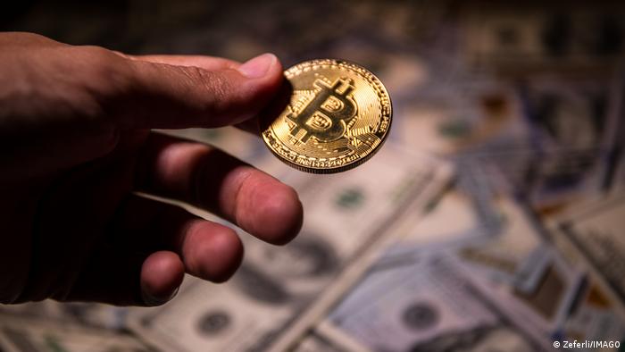 Caida de Bitcoin - Dw.com