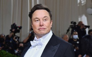 Elon Musk es acusado p or Twitter