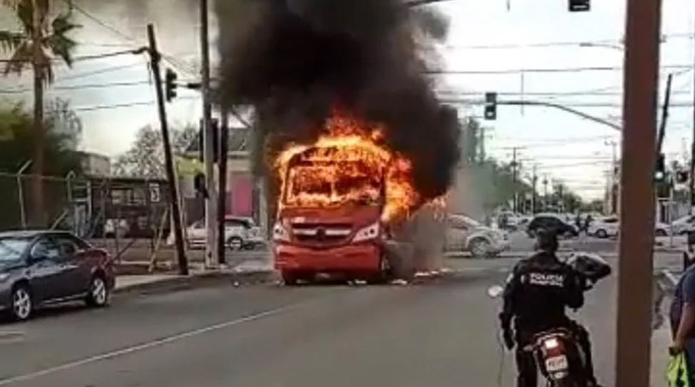 Violencia en Baja California se reportó el incendio simultáneo de vehículos