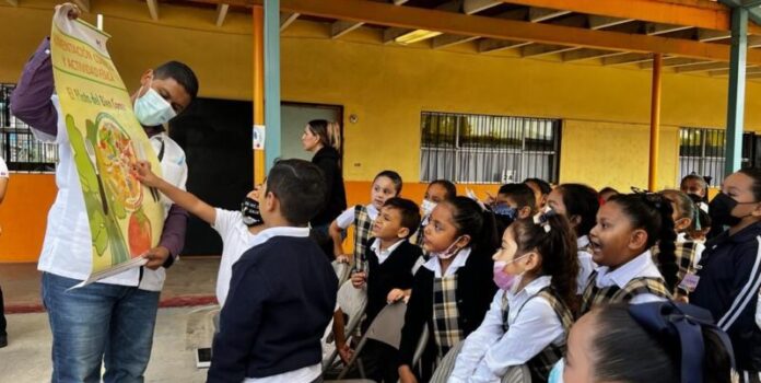 DiariosTijuana - Escuela alumnos