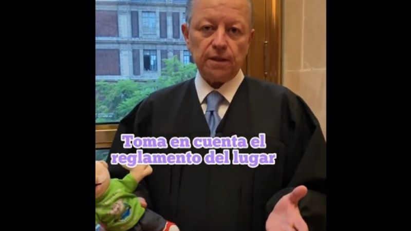 Lelo de Larrea simi - Proceso.com