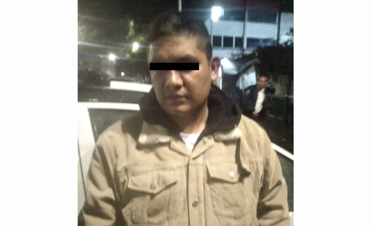 El Universal policia detenido