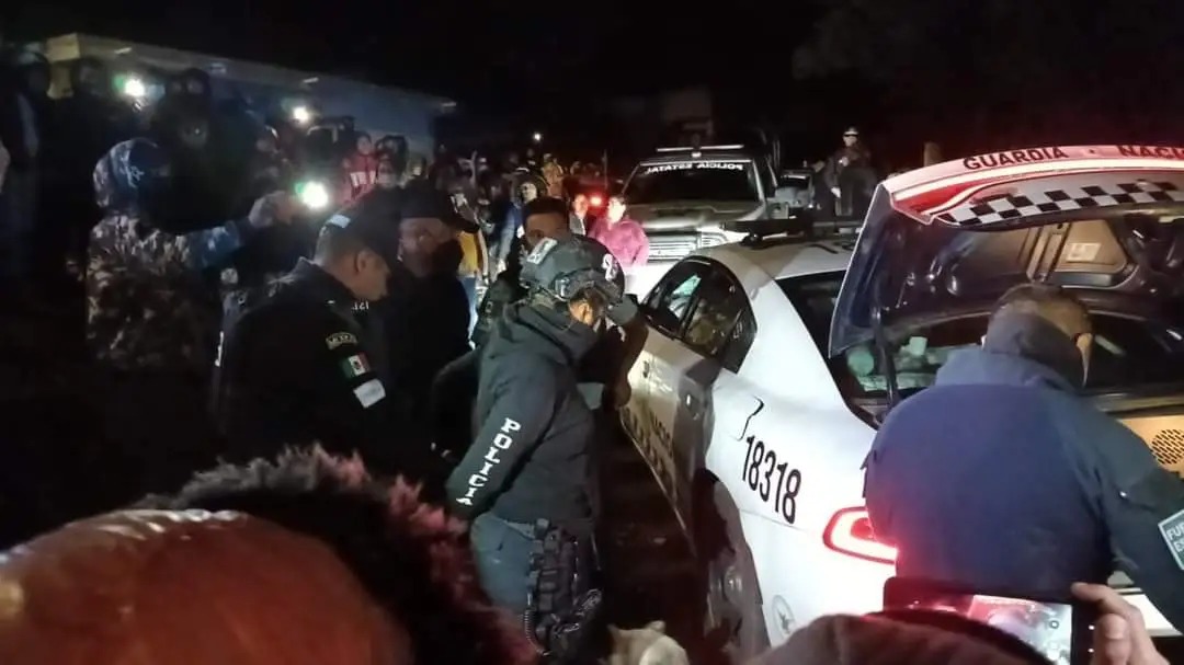 Policias - LopezDoriga