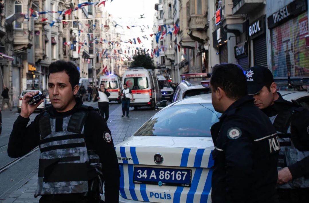 Al menos 6 muertos y 81 heridos tras explosión en el centro de Estambul