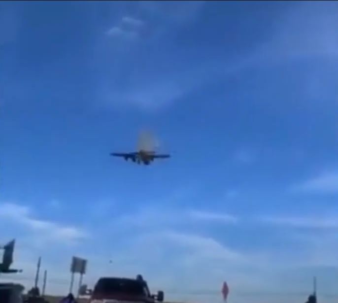 Chocan dos aviones en show aéreo en Dallas - Foto YouTube