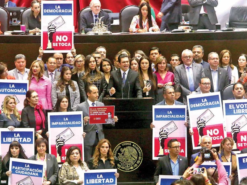 Excelsior politicos