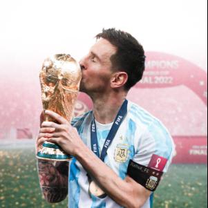 Leo Messi recibe la copa del mundo - Búsqueda de Google
