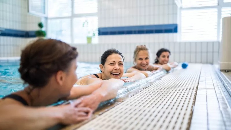 Piscina topless - bbc