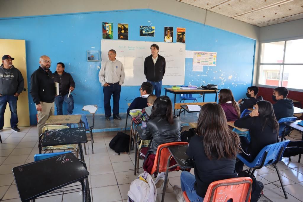 Mejoran escuelas en Isla de Cedros, Baja California, Salones