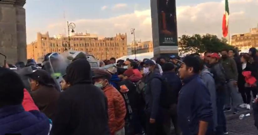 Nos da coraje porque votamos por el Presidente y miren las cosas que hacen, dicen maestros del CNTE