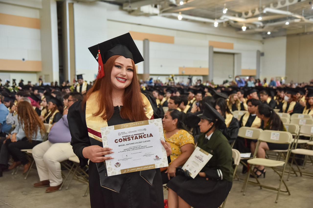 Egresan más de 12 mil estudiantes de Cobach BC en emocionantes ceremonias de graduación 4-7