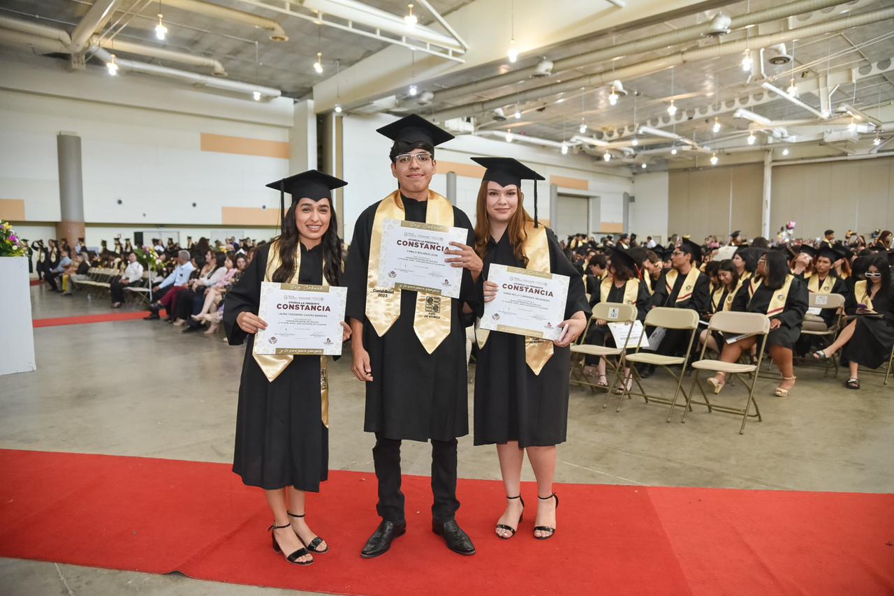 Egresan más de 12 mil estudiantes de Cobach BC en emocionantes ceremonias de graduación 5-7