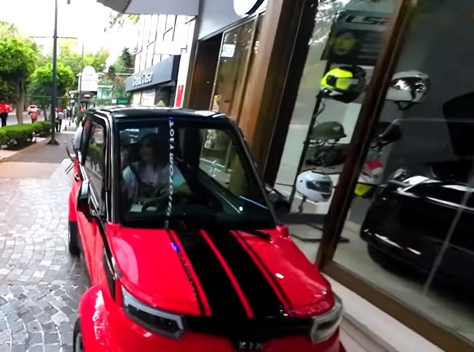 EL FAMOSO CARRO DE $20,000 PESOS YA ESTA EN México