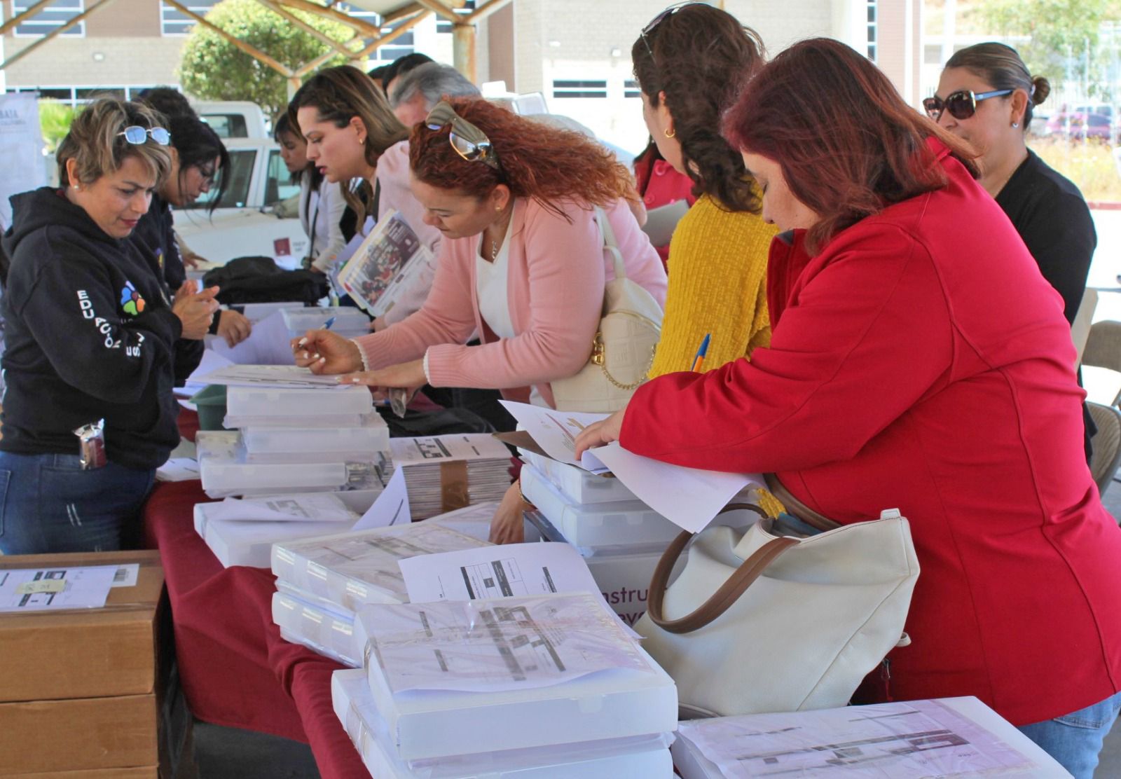 Entrega de materiales y equipo beneficia a CAM de Ensenada