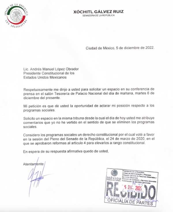 xochitl-galvez-mananera-amparo-derecho-replica-lopez-obrador-programas-sociales