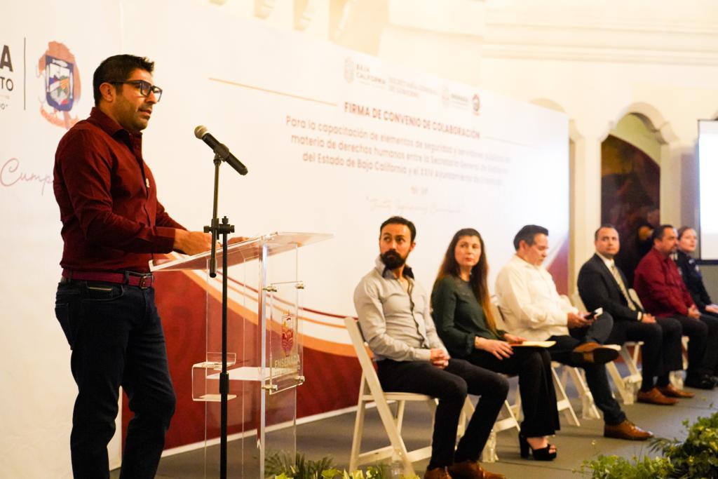 CONVENIO DERECHOS HUMANOS PARA CAPACITAR POLICIAS Y SERVIDORES PUBLICOS