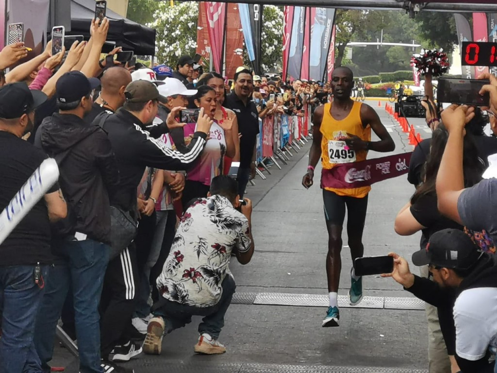En Tijuana brilló la gloria deportiva para Bundy Geoffrey Kenisi