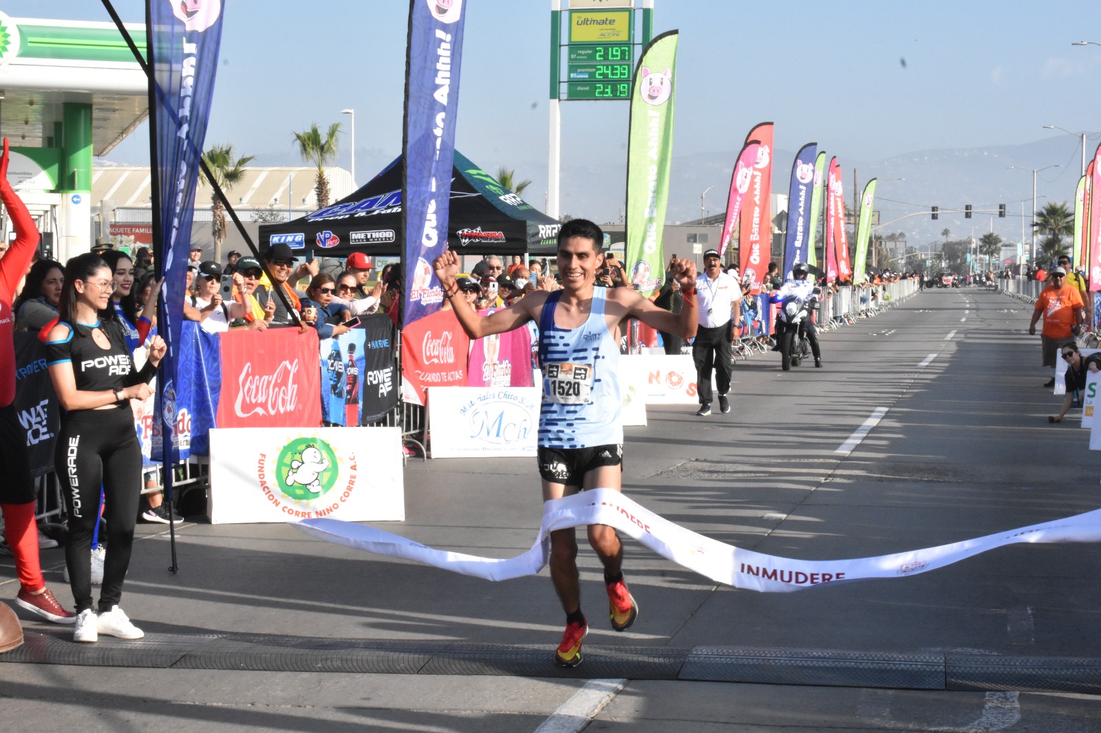 Exitosa edición del XX Medio Maratón Internacional Powerade Ensenada 2023 - Cruce de meta