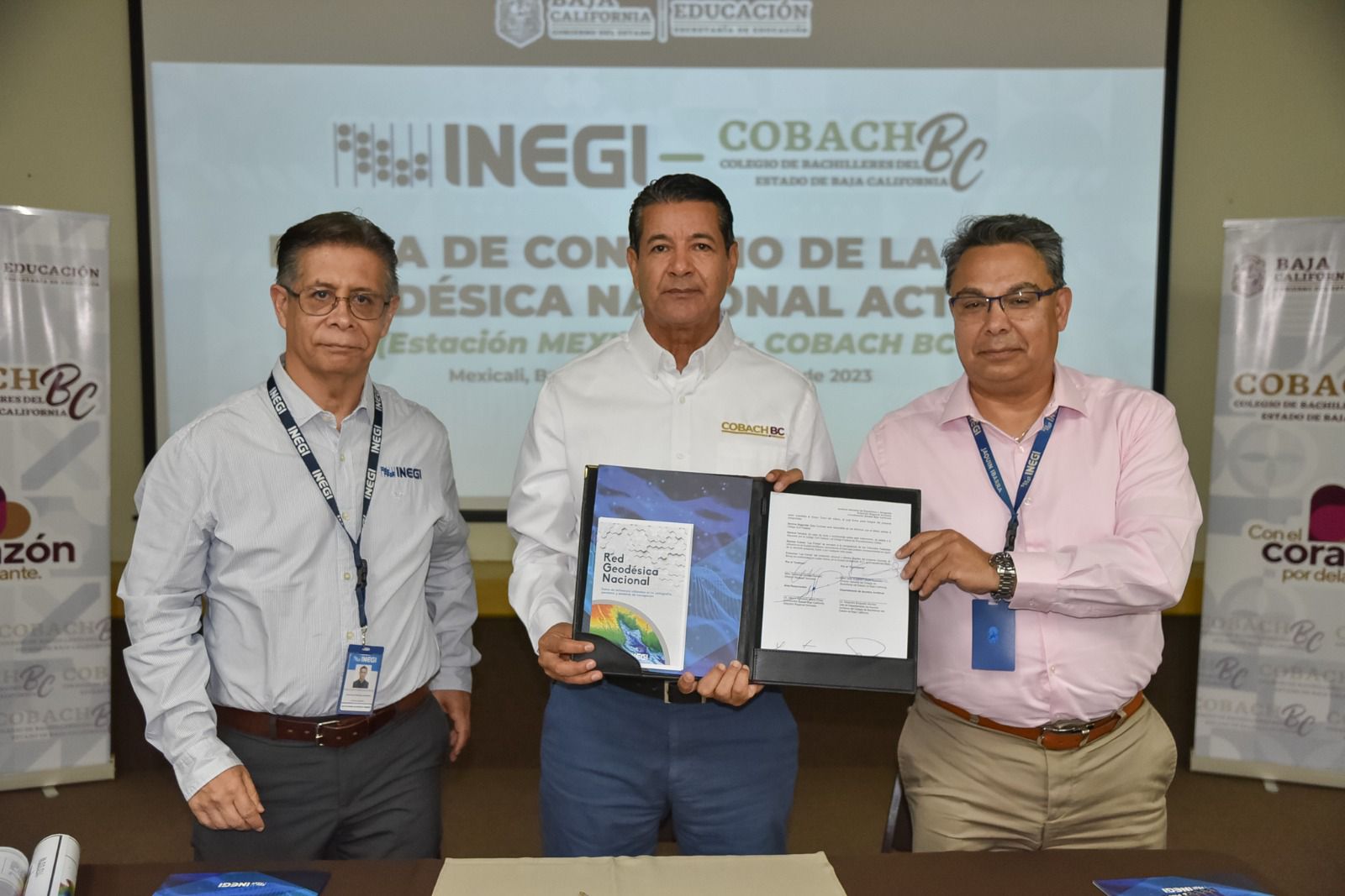 FIRMAN COBACH BC e INEGI CONVENIO PARA LA RED GEODÉSICA NACIONAL ACTIVA 4-5