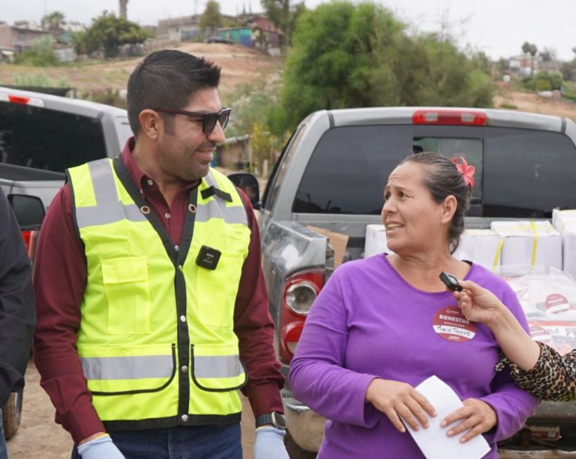 Recorre Armando Ayala zonas afectadas por el fenómeno Hilary 1-2