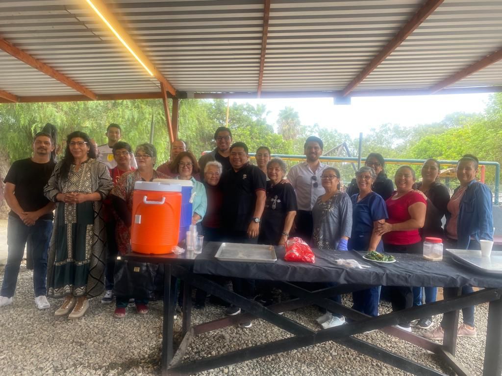 Donan techumbre para comedor comunitario de la calle Nueve 3-3