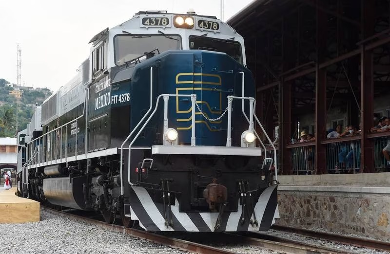 El Financiero - tren