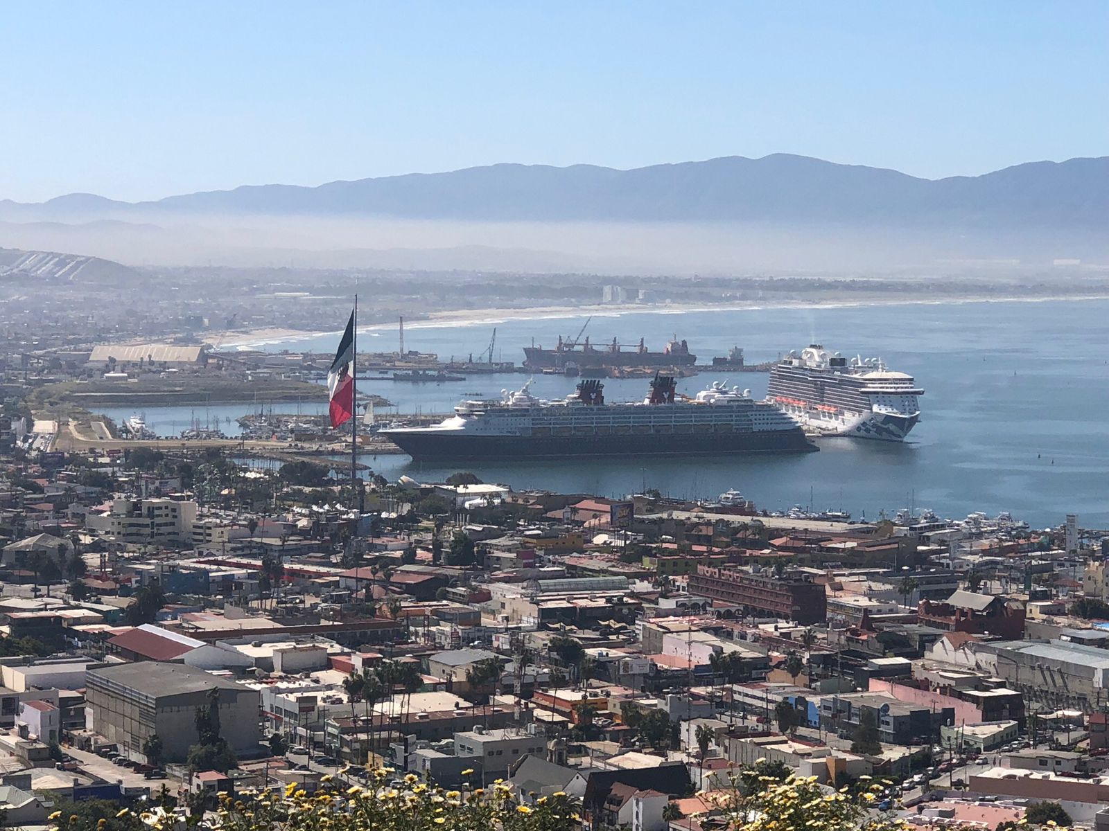 Ensenada soleado