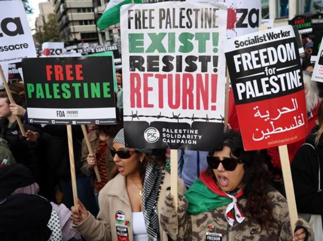100 personas salen a alas calles de Londres en favor de Palestina