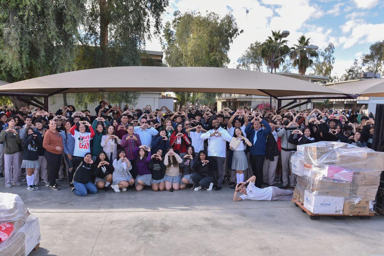 ENTREGA COBACH BC VÍVERES EN APOYO A PERSONAS DAMNIFICADAS POR EL HURACÁN OTIS 1-7