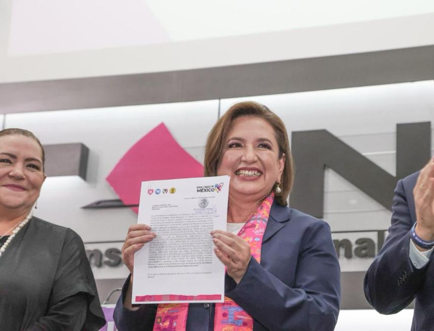 Xóchitl Gálvez en su registro ante el INE