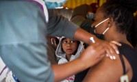 Aspen, farmacéutica que tiene un acuerdo con J&J, dejará de enviar vacunas fuera de África.