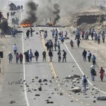 Un centenar de bloqueos en Perú, en desafío al estado de emergencia