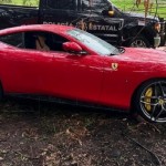 Un Ferrari Roma robado en Aguascalientes apareció en una brecha de Jalisco; este sería su valor