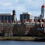 Demanda alega que Harvard da un trato preferente a las admisiones heredadas, que son «abrumadoramente» blancas
