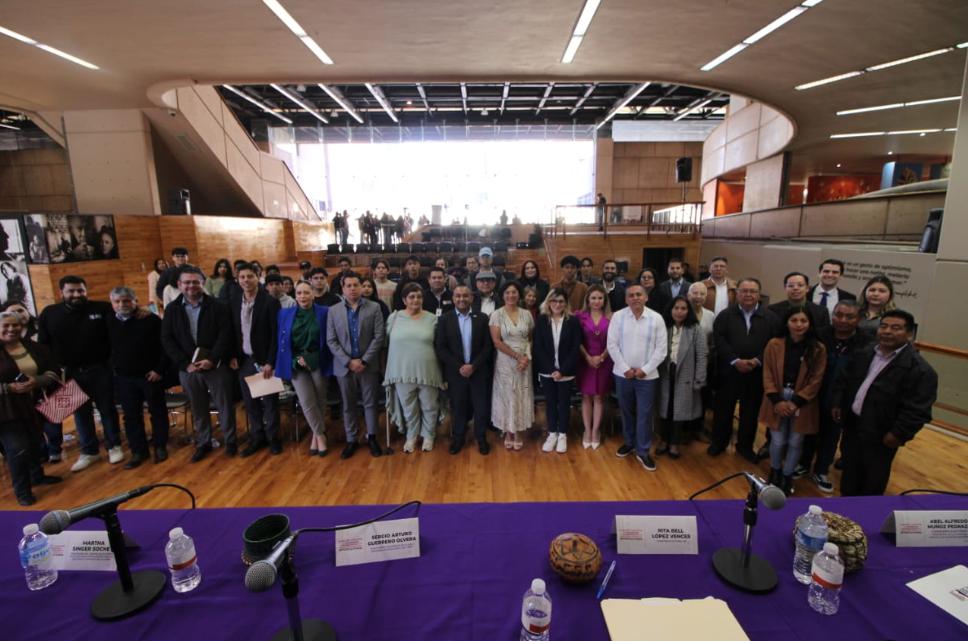 Rrealiza IEEBC foro avances y desafíos que enfrentan las democracias para incluir una perspectiva intercultural.